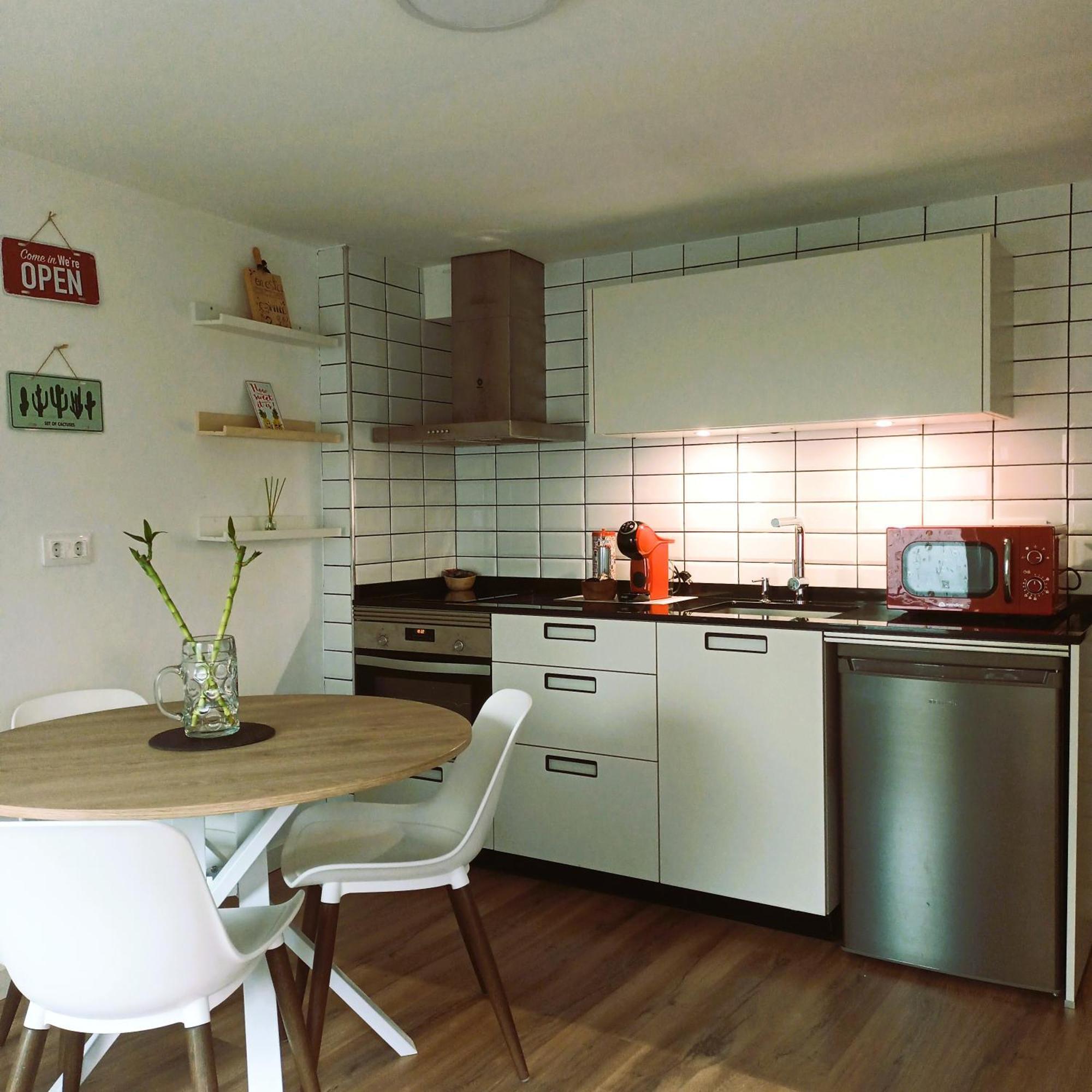 El Pisito Apartment Понтеведра Екстериор снимка